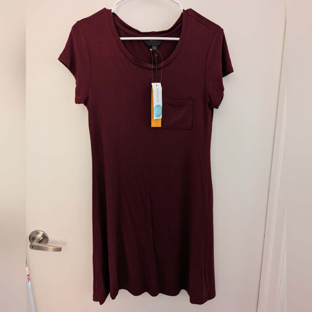 DONATING FRIDAY T-Shirt Dress
